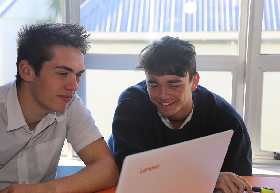 Senior Boys Years 11-13 Uniform